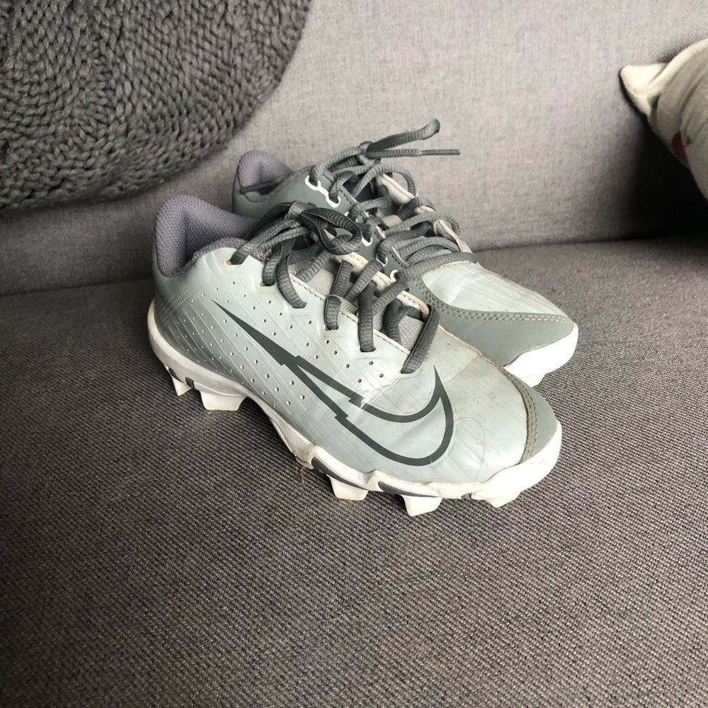 Nike Kids Gray Football Cleats
